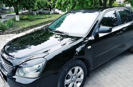 Дефлектор капота (мухобойка) KIA Magentis c 2005-2008 г.в. (Киа Маджентис) Вип Тюнинг